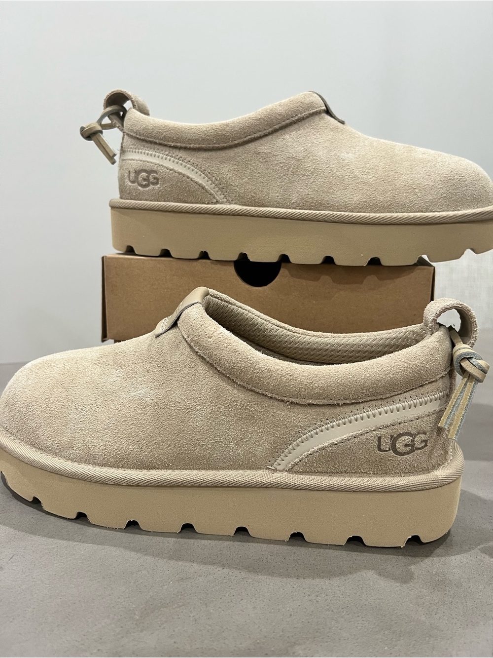 UGG Women’s Sunglazer Slip on Mustard Seed- Women’s size 7